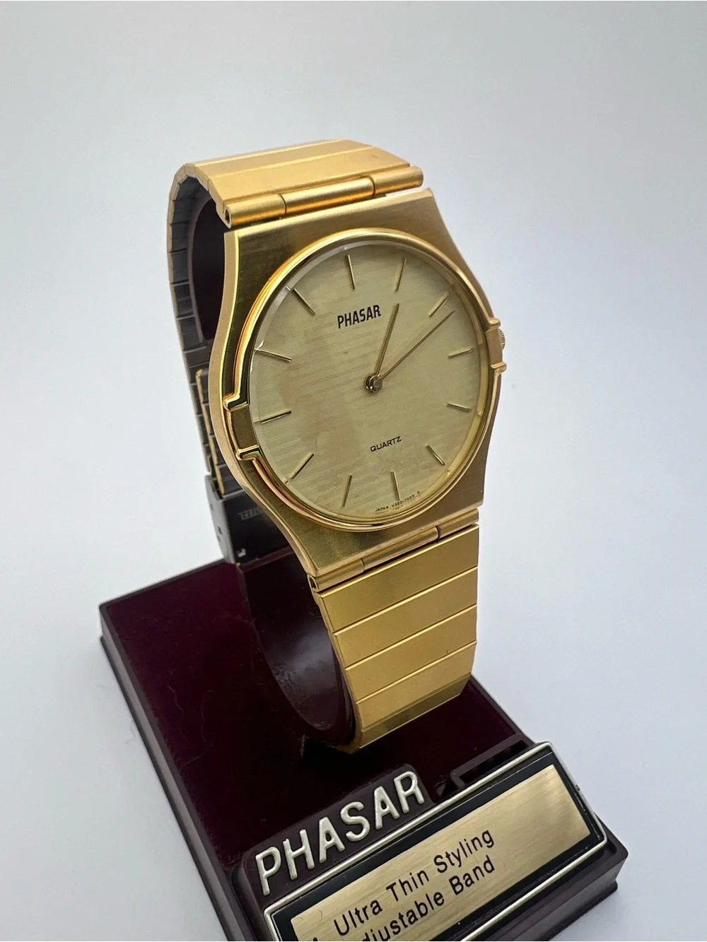 Phasar Gold mens quartz watch 34mm